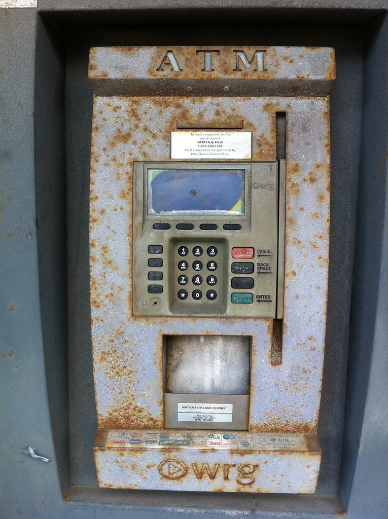 First atm. ATM 1990. Старый Банкомат. Банкомат (ATM). Первый Банкомат.