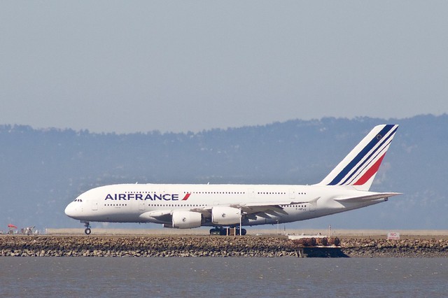 Air France Airbus A-380, F-HPJJ, taking off, SFO runway 28R P1013371