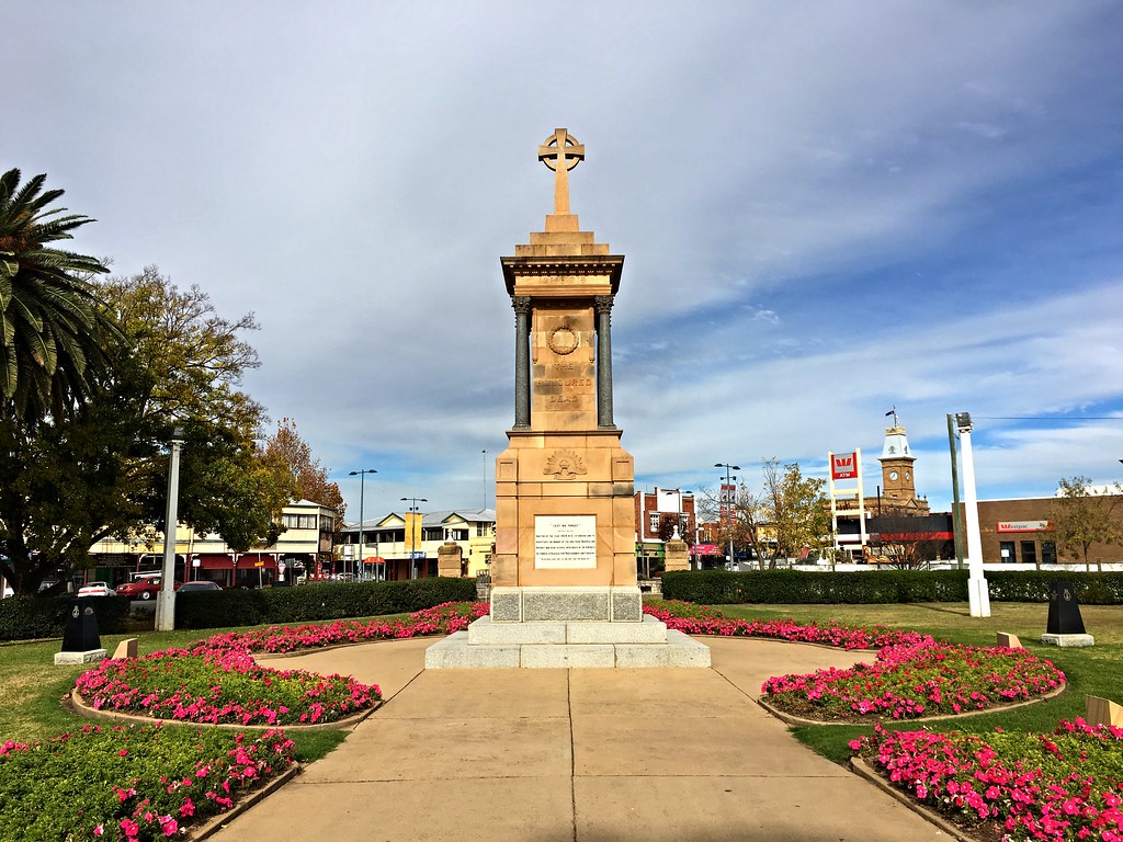 War Memorial, Warwick, Qld - June 2016