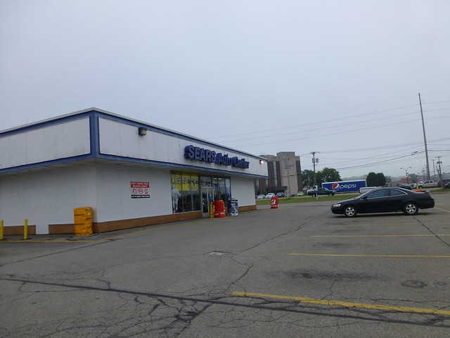 Sears Auto Center in Hermitage, Pennsylvania