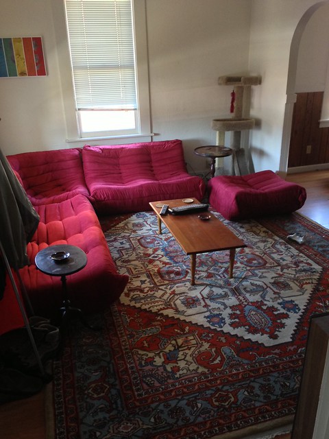 Adem's colorful and comfy living room, Photo by Adem