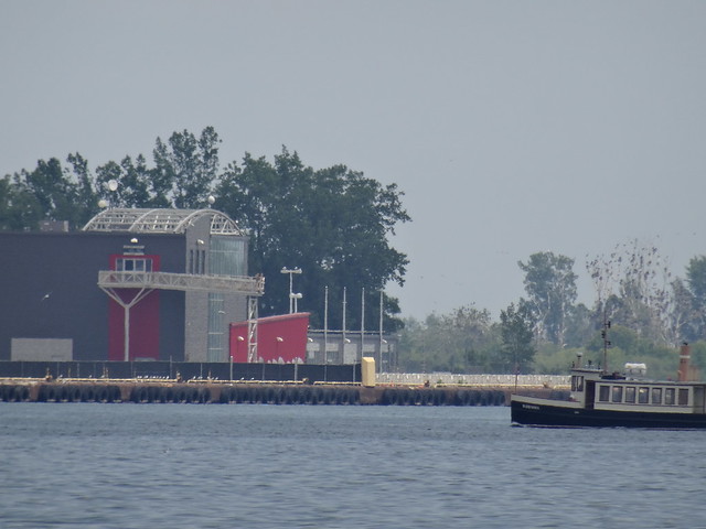 An RCYC ferry passes in front of the International Marine Passenger Terminal, from Sherbourne Commons, 2016 07 05 (1)
