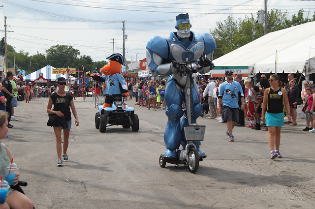 Rock-It Robot with the Brewcity Bruisers
