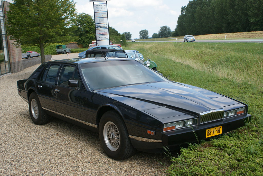 Image of 1986 Aston Martin Lagonda