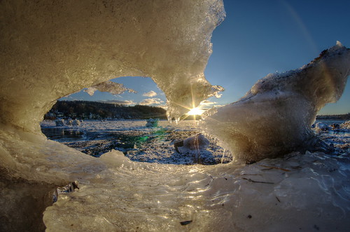 Structure de glace by Patrice StG, Ice structure
Fleuve St-Laurent, face à Saint-Romualdwinter sunset sun ice soleil hiver coucher fis