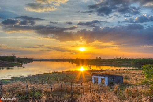 Sunset Vietnam by tuanduongtt8018, Sony A7 + Carl Zeiss T* 35-70 mm f3.4sunset vietnam sonya7carlzeisst3570mmf34