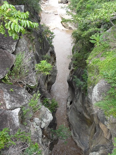 hot river thailand asia valley gorge narrow doiinthanon steepcliffs metamorphic obluang metamorphicrocks doipuiluang metamorphoufrock metamorphouf maecheamriver