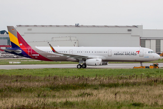 Asiana Airlines A321 D-AYAW (HL8038)