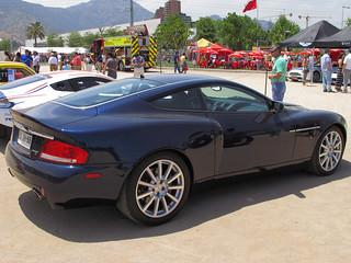 Aston Martin Vanquish S 2006