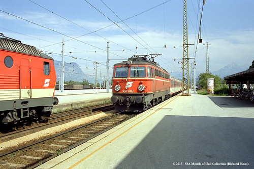 electric train austria österreich eisenbahn railway zug öbb wörgl br1042 10426161