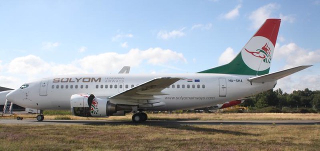 HA-SHA Boeing 737-505 Solyom Airlines ex VP-CAJ