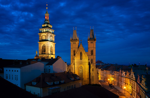 street city longexposure light sky building tower home skyline architecture night clouds dawn town twilight europe cityscape view cathedral cloudy dusk hometown czechrepublic bluehour whitetower hradeckralove