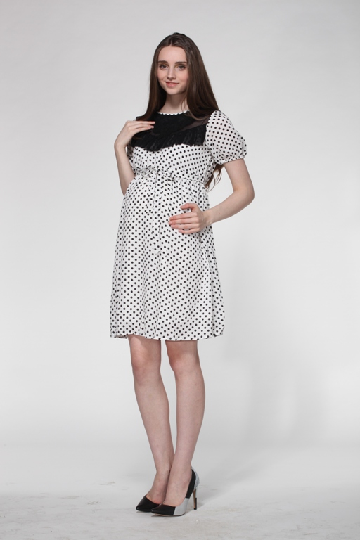 Fashion maternity woven apricot pot dress with round-collar with short-sleeve, have lace on bust