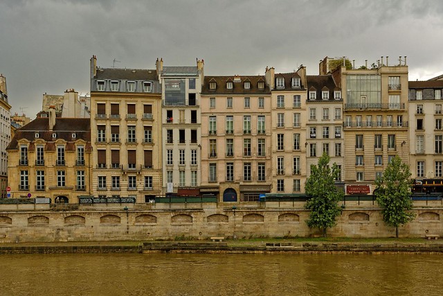 Paris / Quai Des Grands Augustins