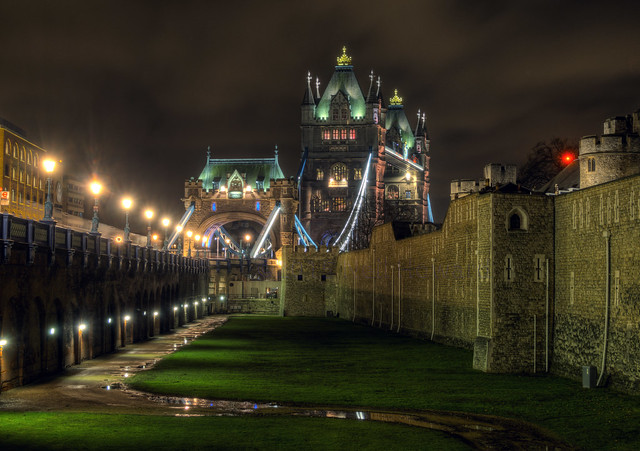 The Tower Bridge & the Tower of London