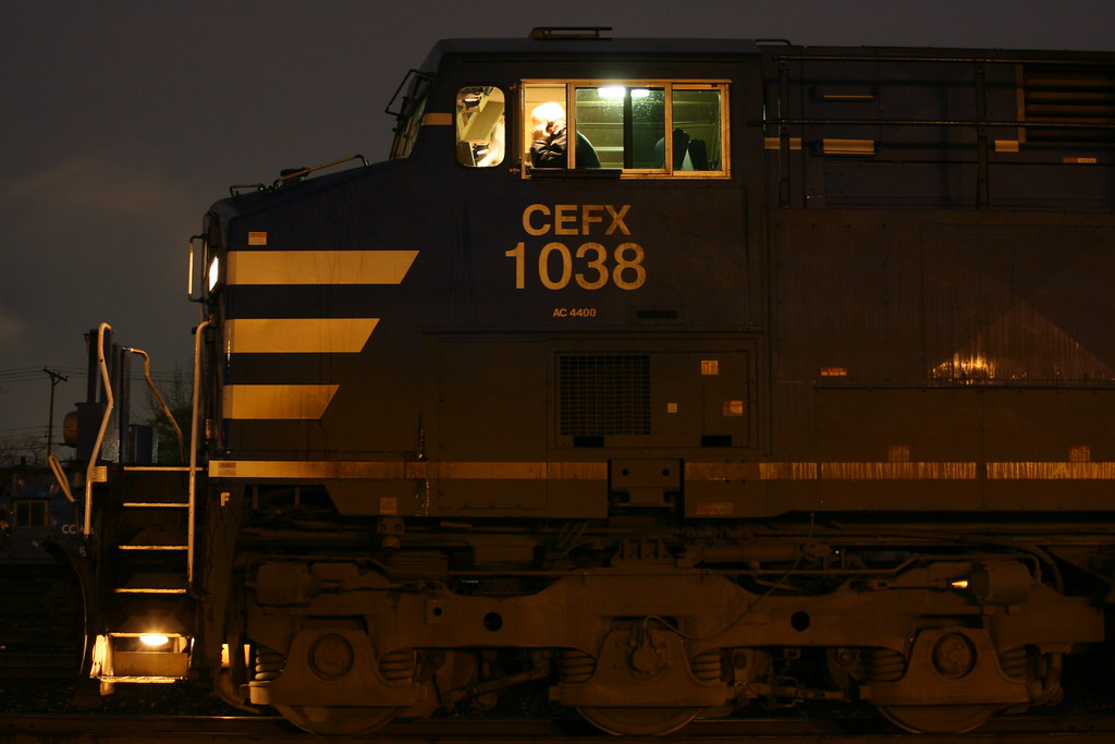 CEFX 1038 Elkhart IN 24T | The conductor is hard at work whi… | Flickr