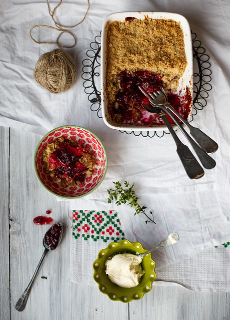 Plums crumble