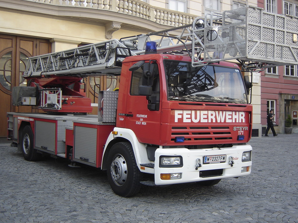 Styer Fire Engine Wien: Steyr Fire Truck | Steyr is a truck manufacturer from … | Flickr