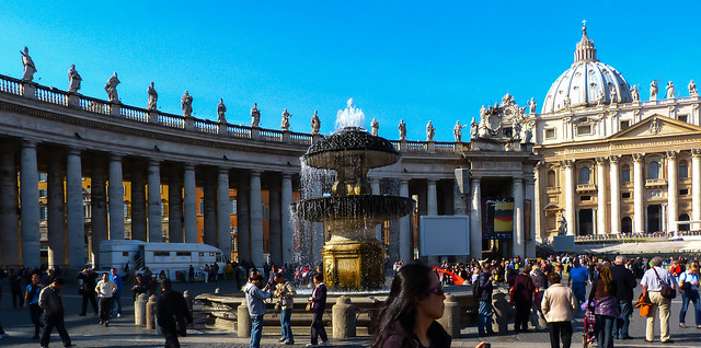 Roma 272.jpgSt Peters Basilica