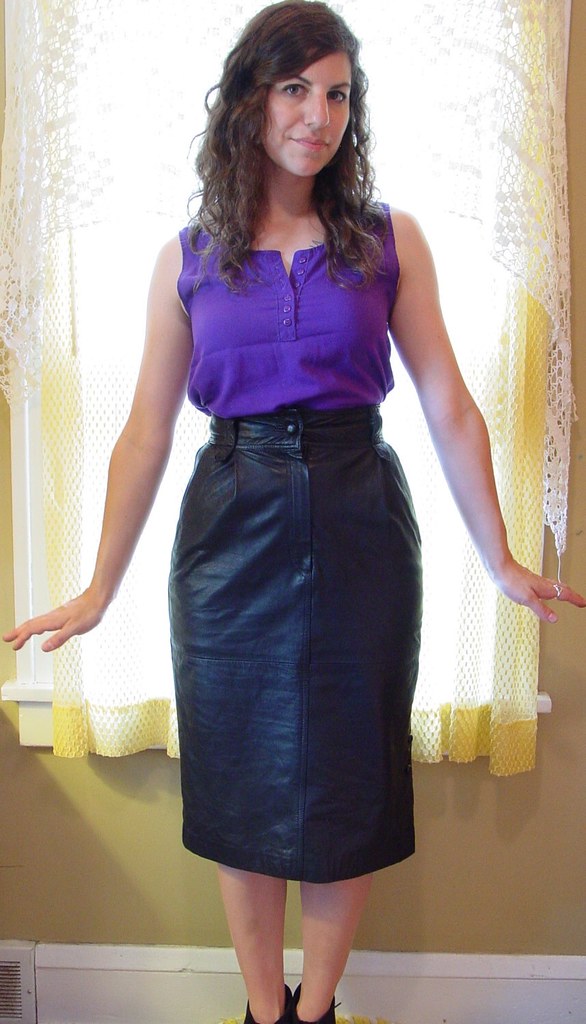 Purple tank & high waisted black leather skirt | ejt1977 | Flickr