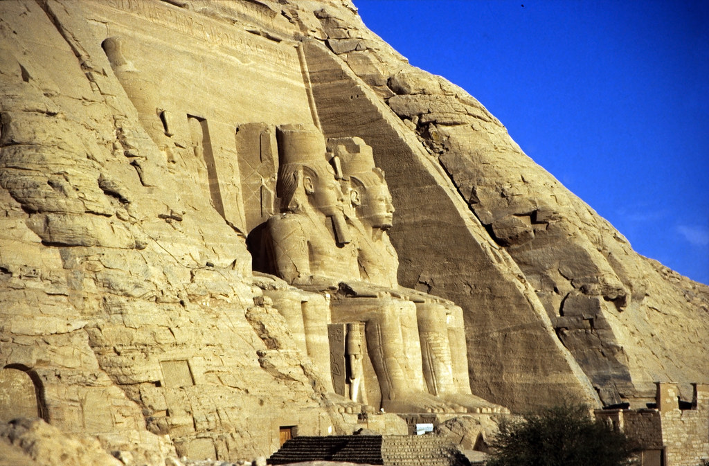 Ägypten 1999 (104) Assuan: Großer Tempel von Abu Simbel