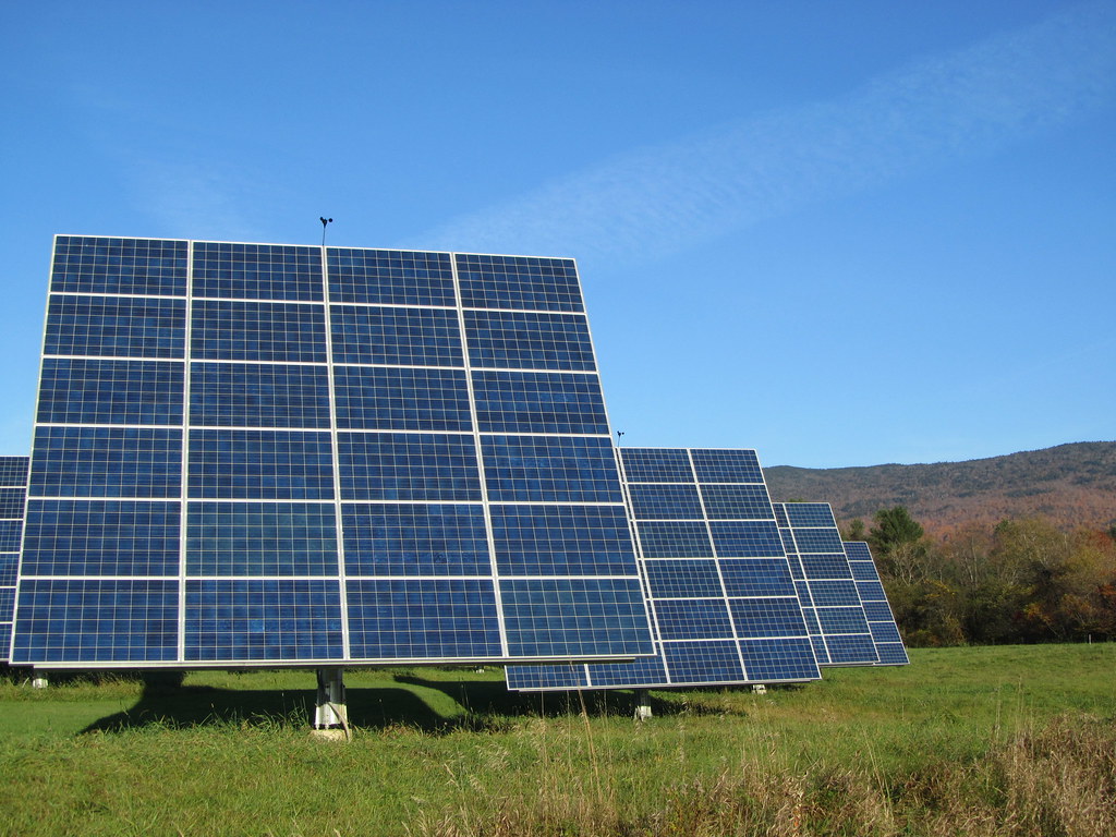 USA - Vermont - Waterbury Center - Cold Hollow Cider Mill - Solar panels