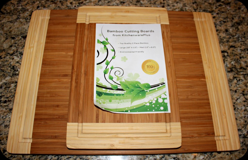 bamboo cutting board | www.homejobsbymom.com | Flickr