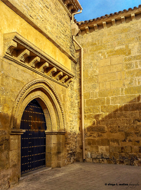 Puerta de la epístola de San Lorenzo