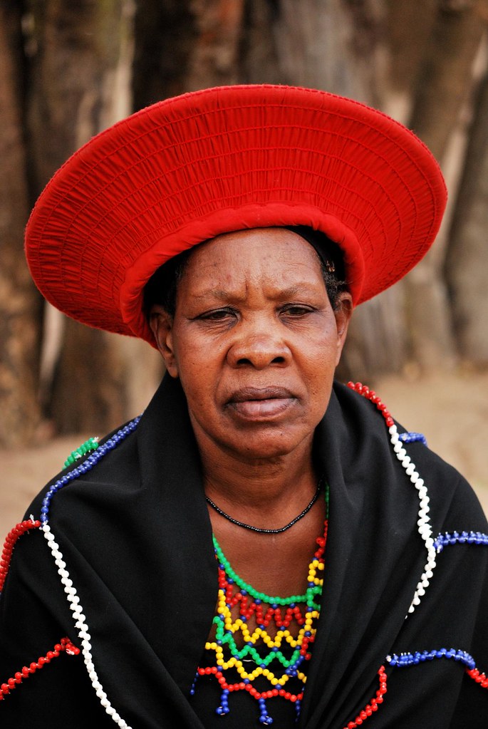 Tribe s. Племя зулусов. Зулу Зулу. Зулусы народ Африки. Африканские женщины племени Зулу.