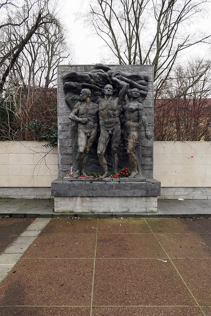 Skulptur 'Für die Opfer des Faschismus und Militarismus', Heinz Mamat, 1979.