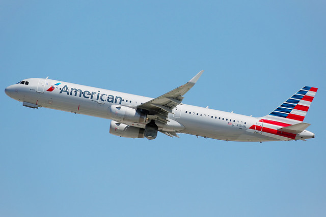 American Airlines Airbus A321-231 N151AN