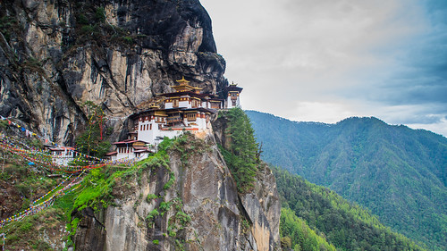 cliff broadcast bhutan monastery taktsang paro gururinpoche tigersnest gurupadmasambhava takshang taktsangpalphugmonastery