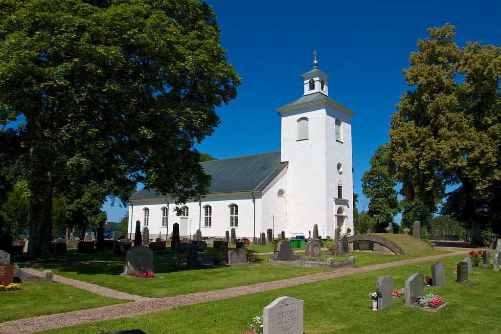 Bildresultat för Stenbrohults kyrka