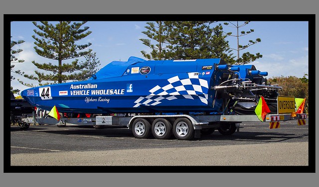 Arrivals for Power Boat Racing Redcliffe-03=