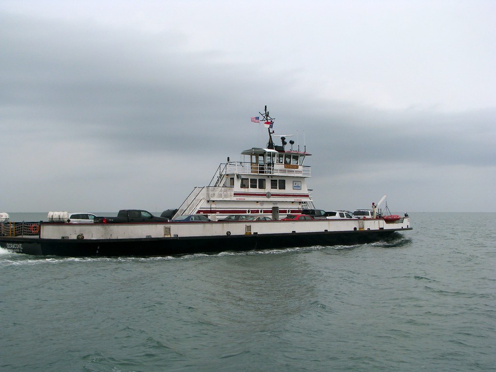 Hatteras-Ocracoke Ferry. Photo by howderfamily.com; (CC BY-NC-SA 2.0)