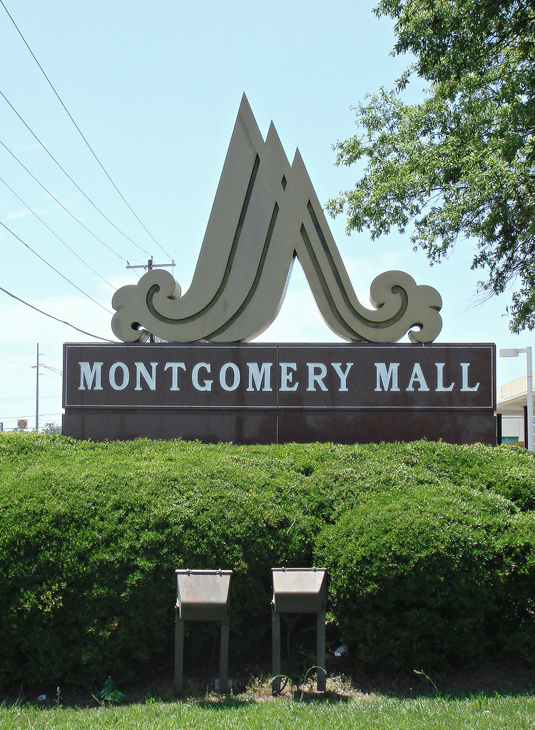 Montgomery Mall Sign