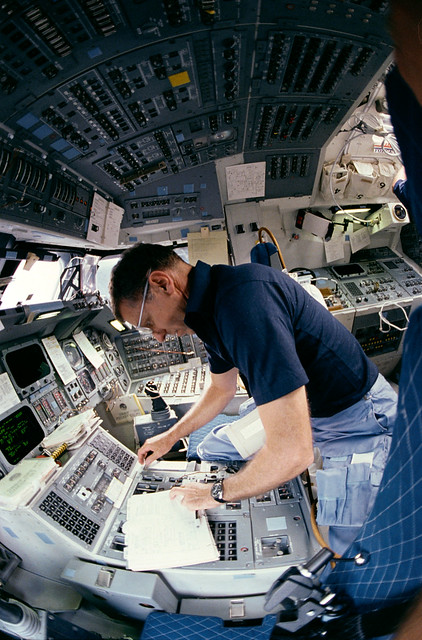 STS-51I crew activities
