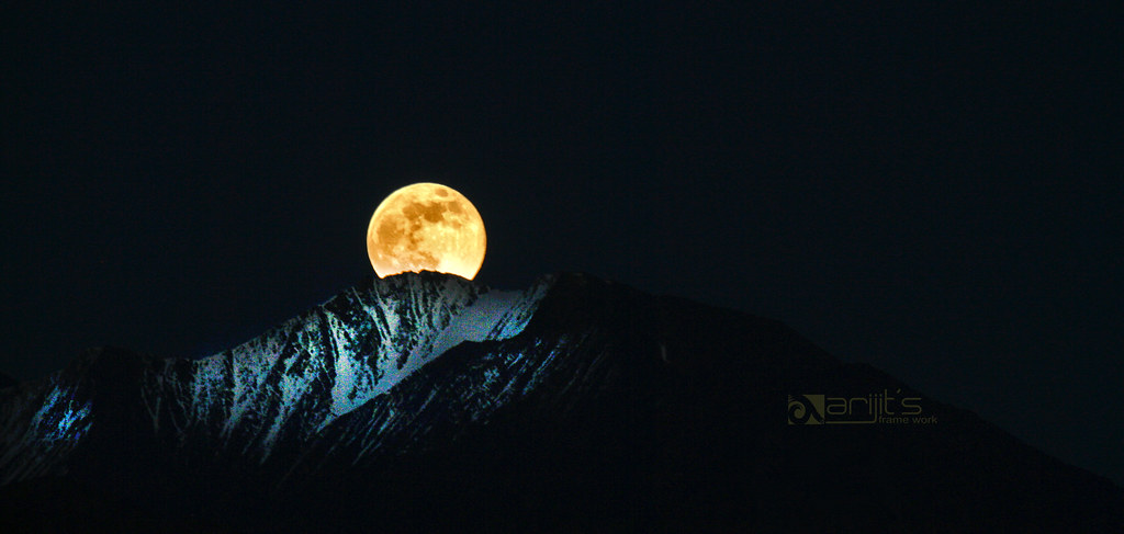 Super Moon Rise