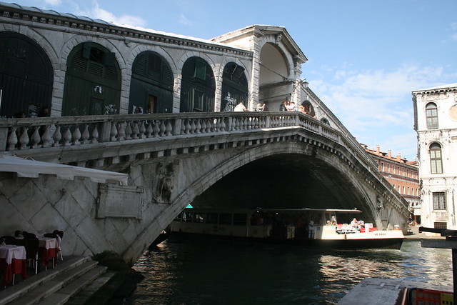 Ponte di Rialto in Venice. ------I MG_8561