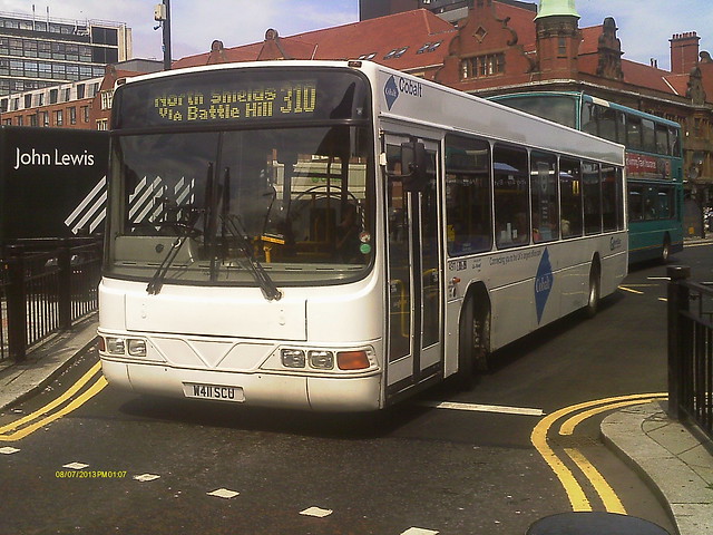 4911 W911 SCU GNE Cobalt Clipper Wright Renown on the 310 to North Shields (2)