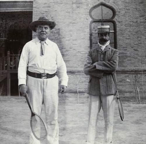 天津海关英国职员业余生活－在天津网球场打球 1900s Tianjin