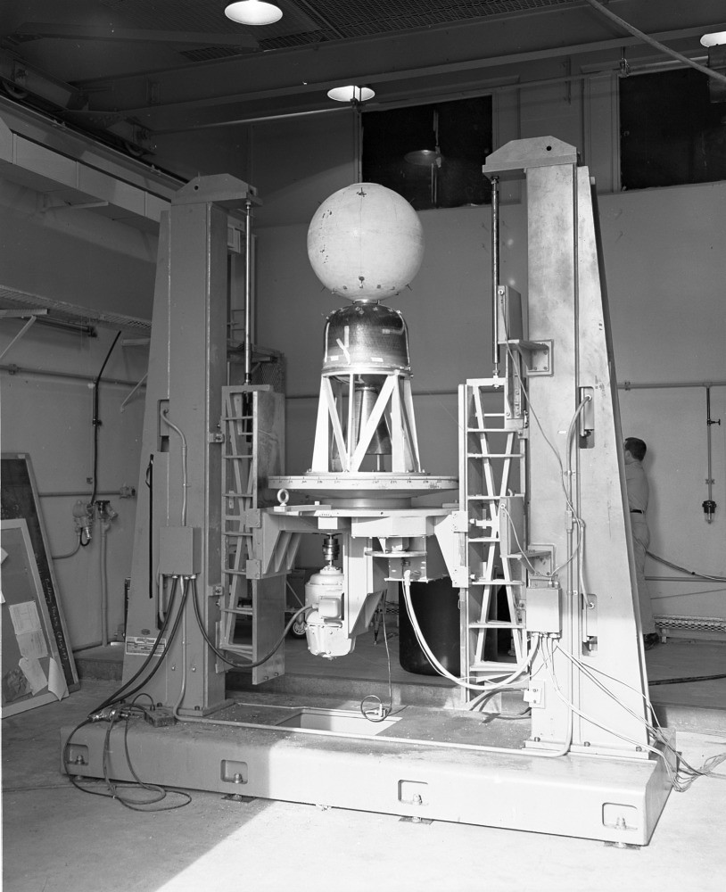 Space Device Testing GD/Astronautics Testing Details: Spin-Balance Lab; RA-3 As… | Flickr