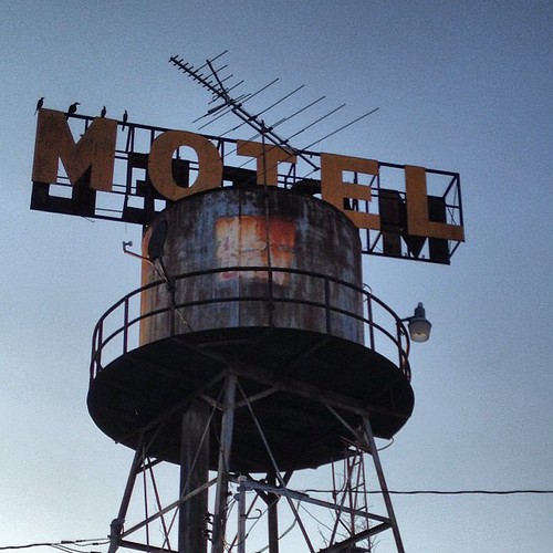 Motel Water Tower  #cowtown #lonestarstate #fortworth #texas #texasgram #royalsnappingartists #instasyon #infamous_family #rebels_united #signgeeks #signlovers #signmuseum #ic_wow #igaddict #motel #watertower | by mpficke