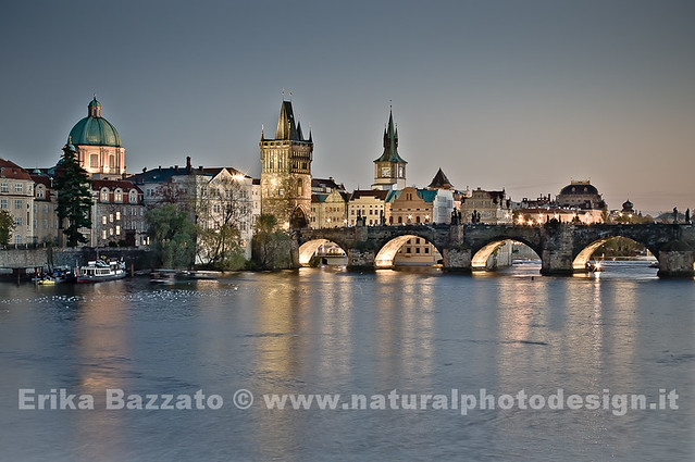 Ponte Carlo e guglie del centro storico, Praga, Repubblica Ceca