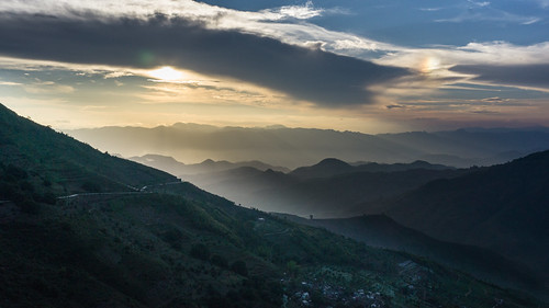 china sunset mountains landscape yunnan sundog ruralchina