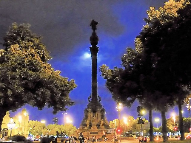 Plaça Cristofor Colòm