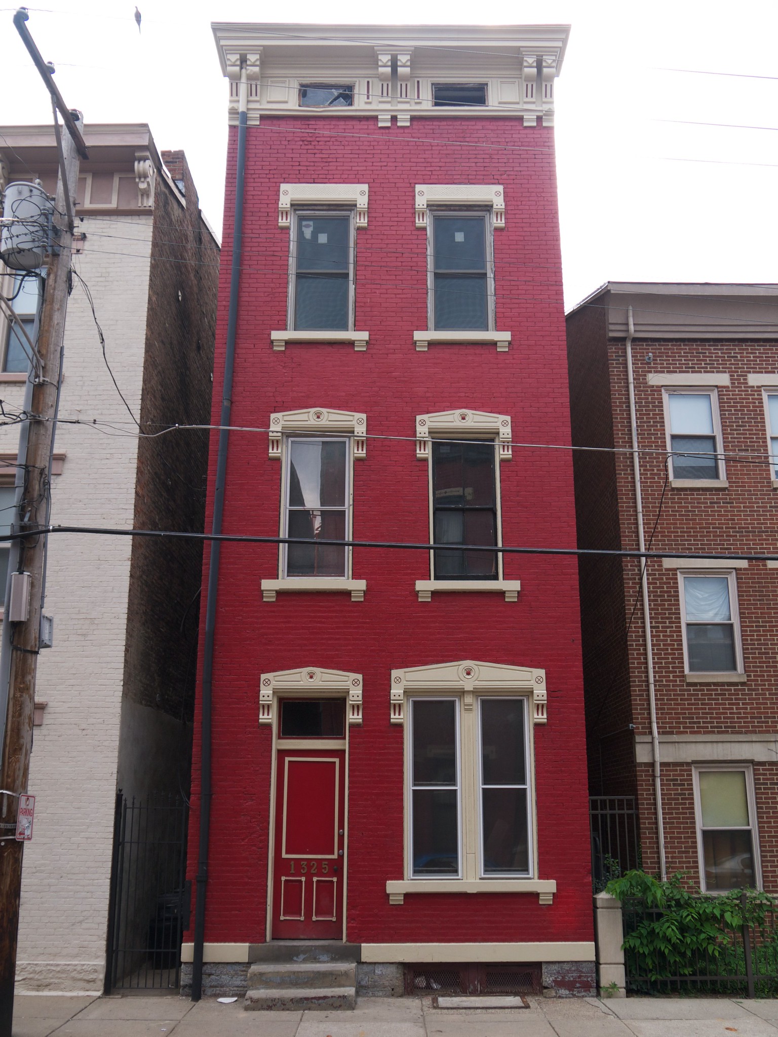 1325 Clay Street