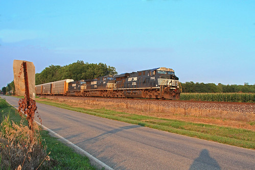 road sunset sunlight black train back corn ns country norfolk indiana southern ge westbound racehorse sd60m c409w 21t es40dc