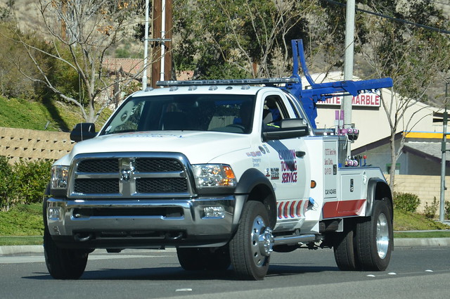 CANYON TOWING SERVICE - RAM TOW TRUCK
