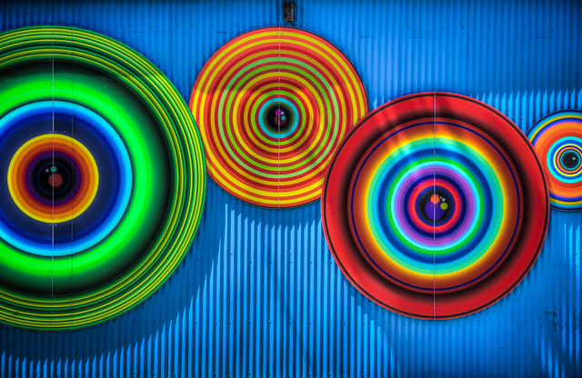 Circles of color on Tchoupitoulas #4